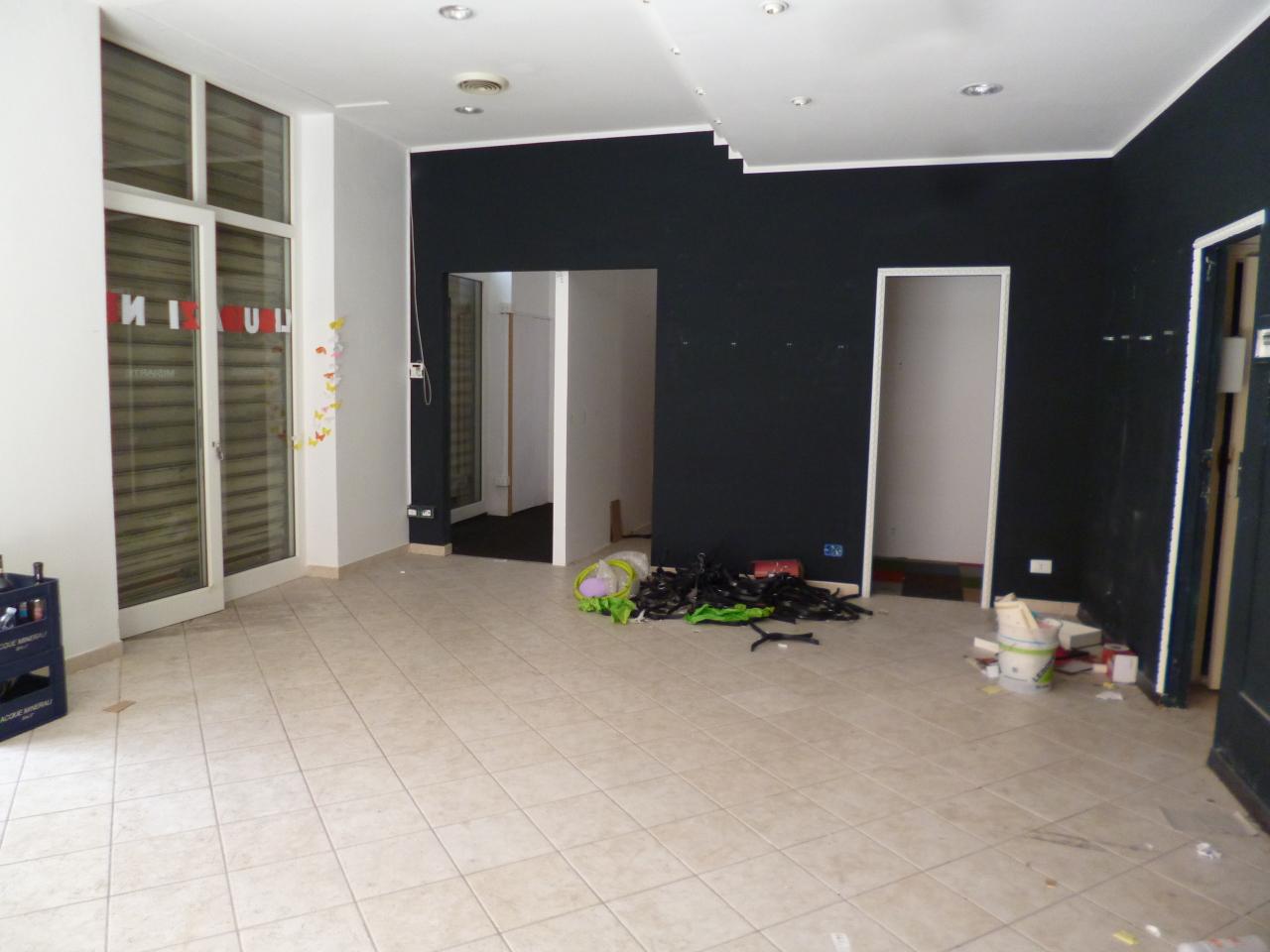 Negozio in , Livorno - Foto 1