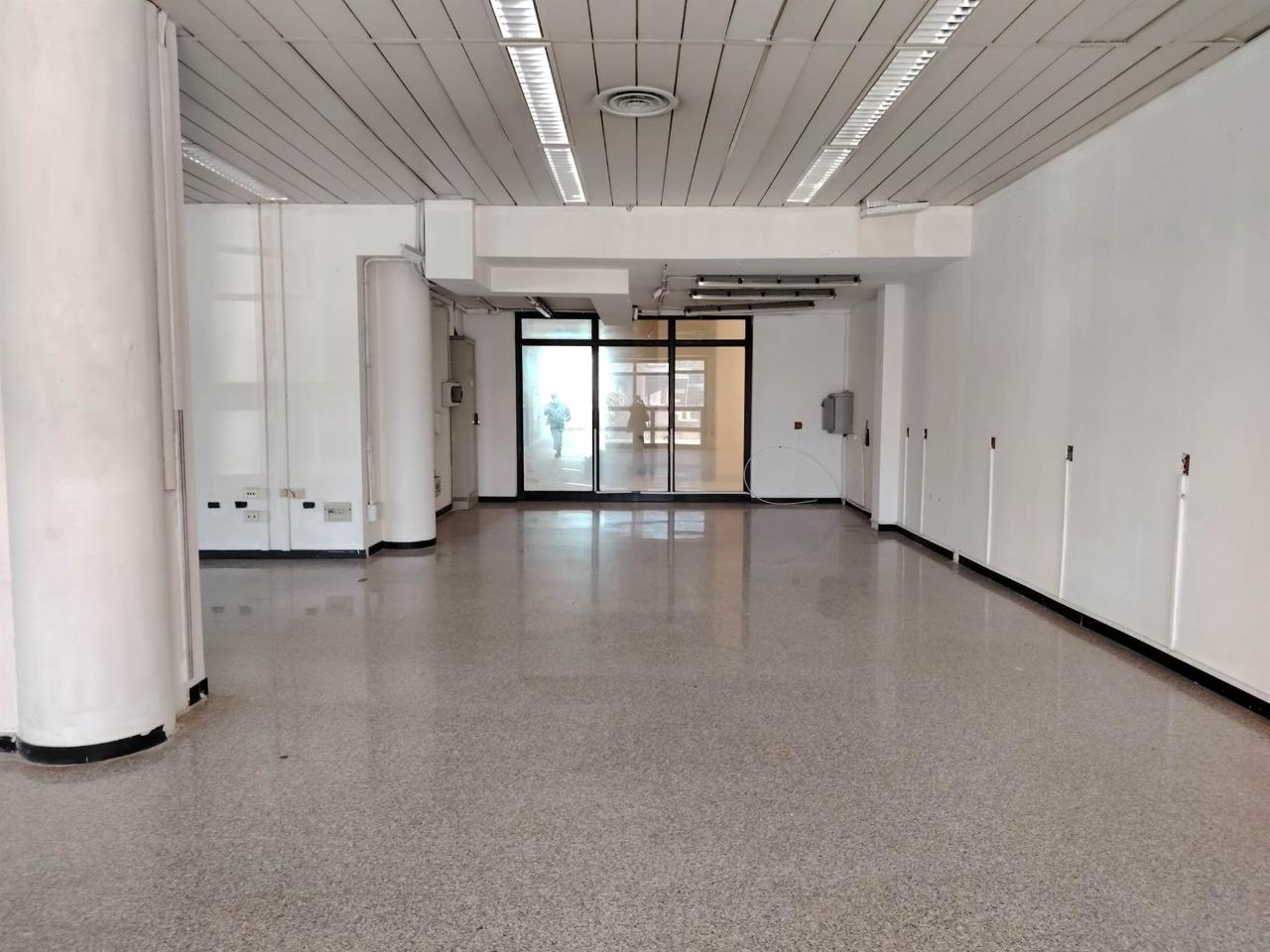 Negozio in Vai dei Tinozzi, Nettuno, {3} - Foto 2