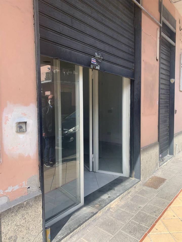 Negozio in , Pontecagnano Faiano, {3} - Foto 1