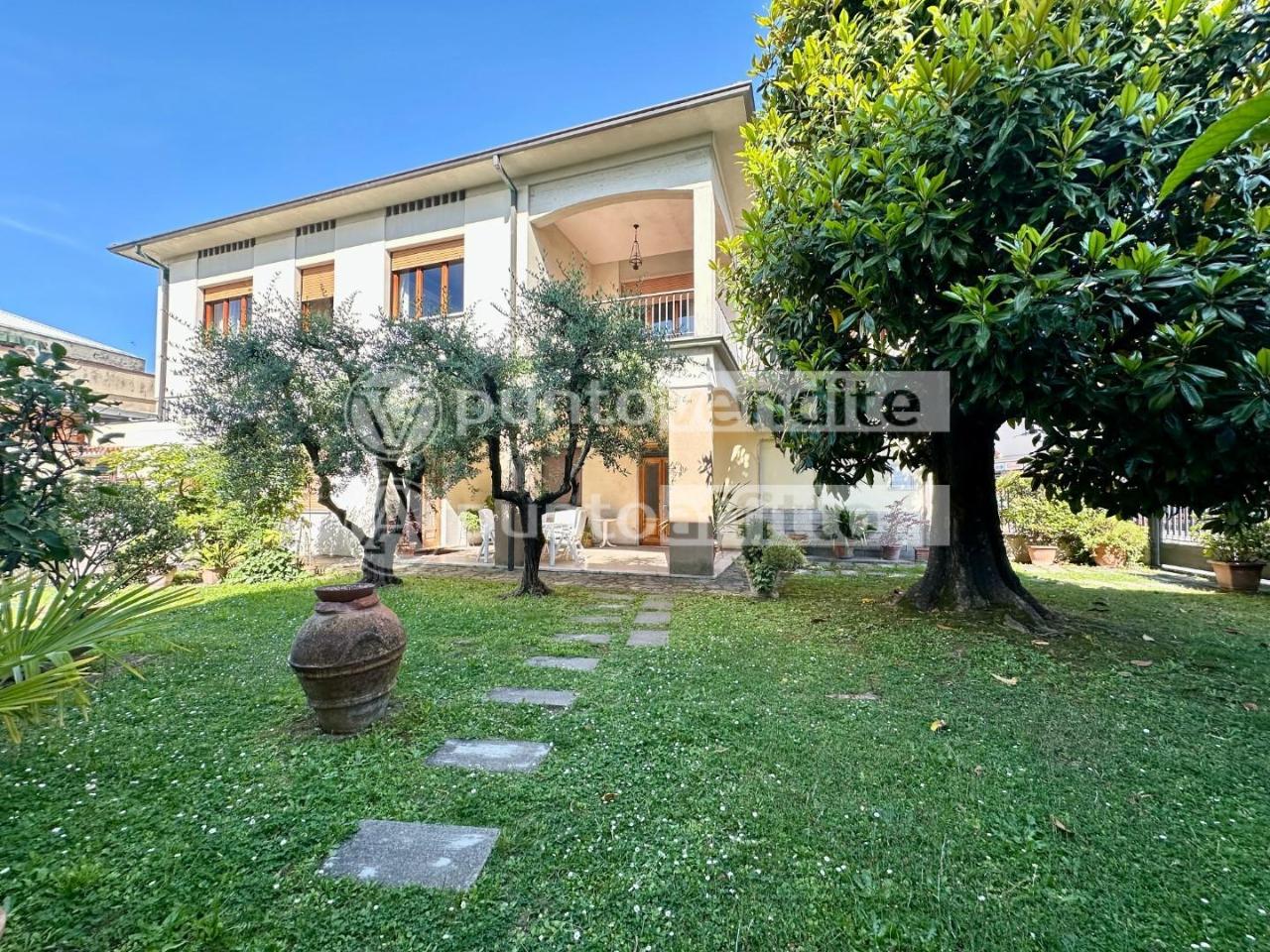 appartamento in vendita a Lucca in zona Picciorana