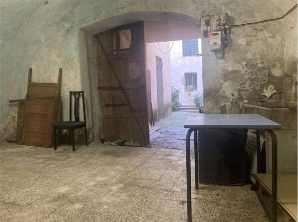 Magazzino in Vico Stefani, Albenga, {3} - Foto 1