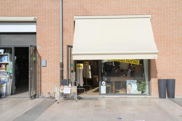 Negozio in Via Lago di Como, Ravenna, {3} - Foto 1