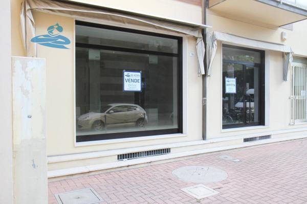Negozio in Via Mario Montanari 75, Ravenna, {3} - Foto 2