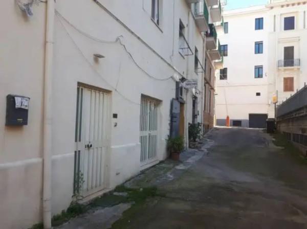 Magazzino in Via Santa Teresa, Formia, {3} - Foto 1