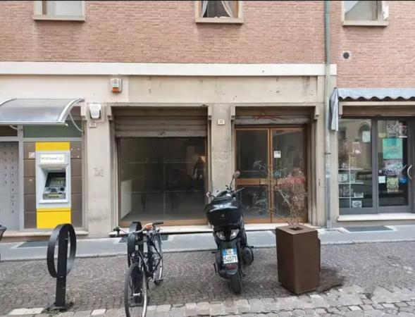 Negozio in Via Giuseppe Garibaldi, Fano, {3} - Foto 1