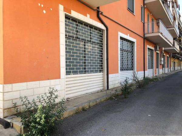 Negozio in Via Cimabue, Sn, Sn, Sn, Sn, Sn, Sn, Sn, Sn, Sn, Sn, Caltanissetta, {3} - Foto 2