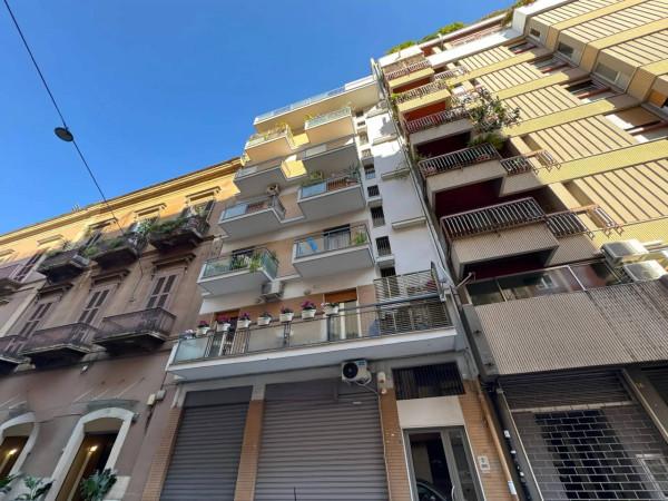 Negozio in Via Marchese di Montrone 54, Bari, {3} - Foto 1