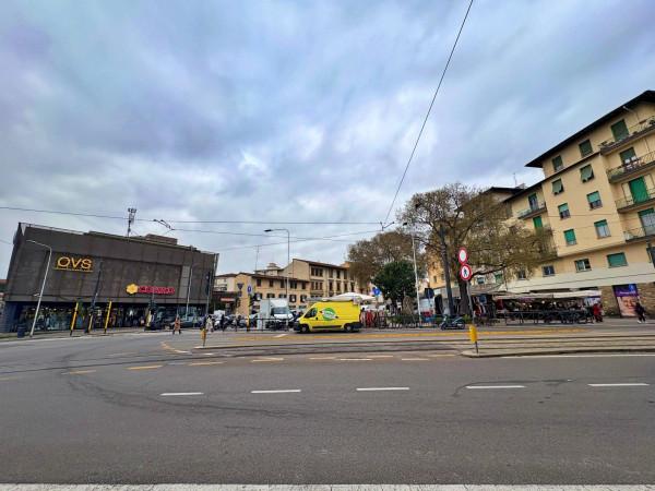 Abbigliamento in Piazza Dalmazia 12, Firenze, {3} - Foto 1