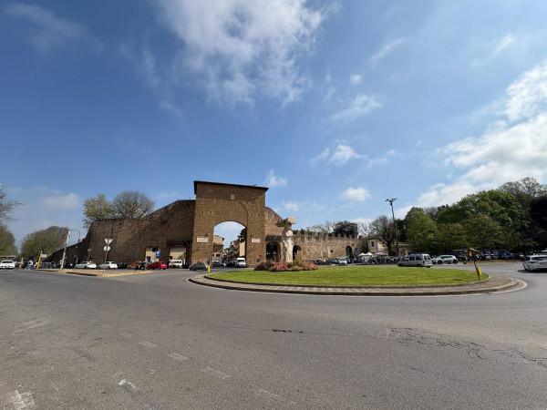 Lavanderia - Tintoria in Piazzale di Porta Romana 2, Firenze, {3} - Foto 1