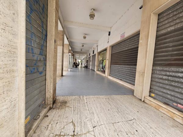 Negozio in Corso della Repubblica, Latina, {3} - Foto 1