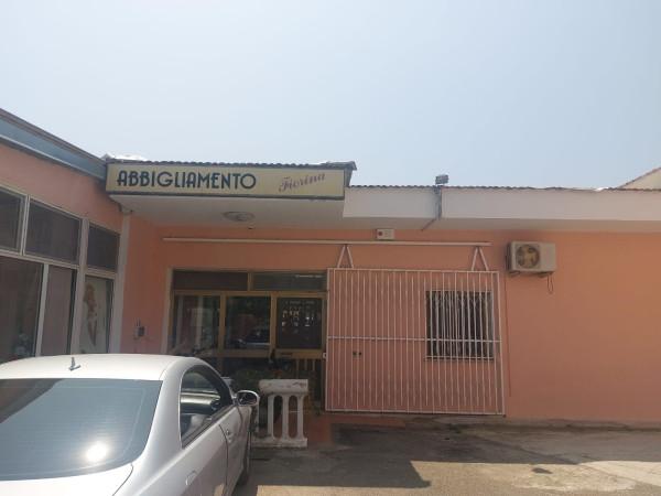 Negozio in Strada Piscinara Destra, Latina, {3} - Foto 2