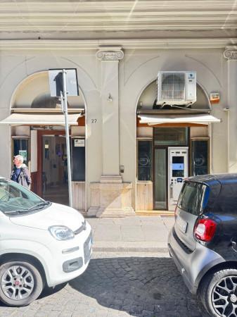 Bar in Piazza Camillo Benso di Cavour, Roma, {3} - Foto 2