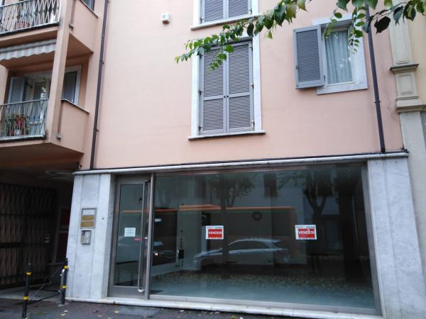 Negozio in Via Giacomo Matteotti 15, Voghera, {3} - Foto 2
