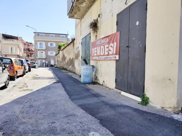 Negozio in Via Pisa, Pomigliano D'Arco, {3} - Foto 1