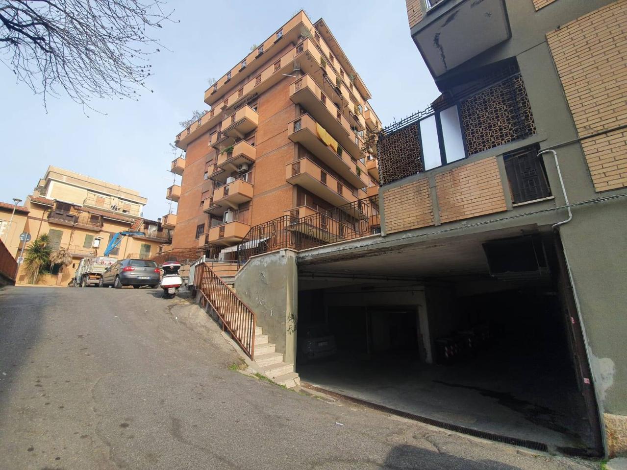 Magazzino in Via Edmondo Riva, Monterotondo, {3} - Foto 1