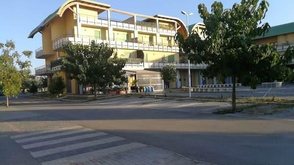 Negozio in , Capena, {3} - Foto 1