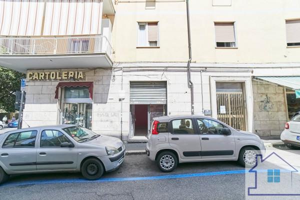 Negozio in Via Orlando Ferrazza, Genzano Di Roma, {3} - Foto 2