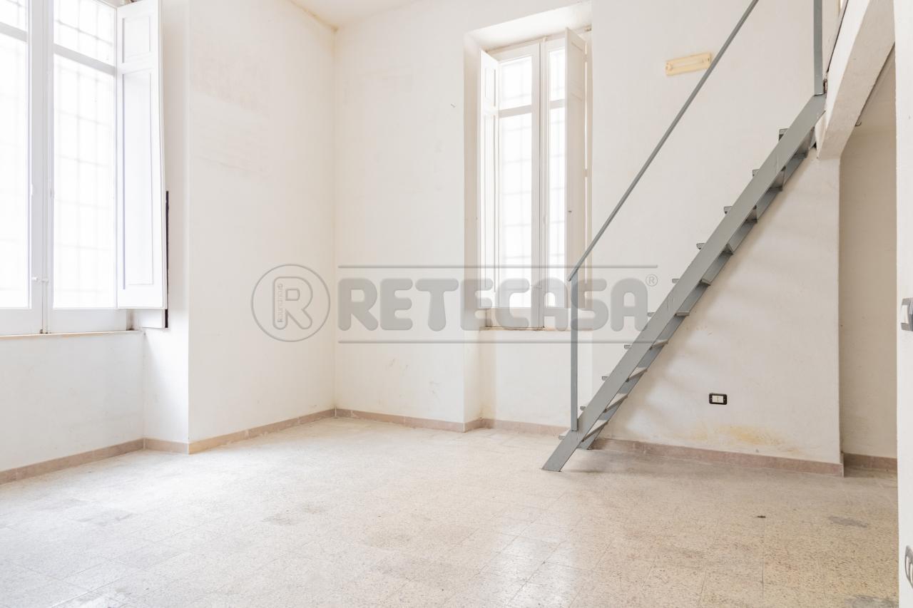 Palazzina commerciale in Via Pio X  4, Bisceglie, {3} - Foto 2