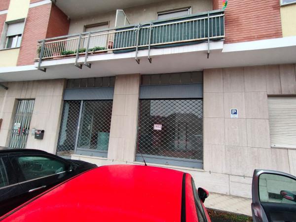 Negozio in Viale Camillo Olivetti 13, Aglie', {3} - Foto 2