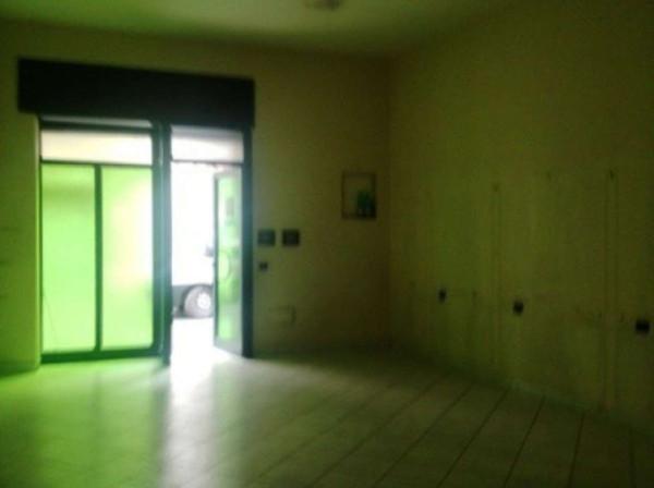 Negozio in Via S. Paolino 14, Nola, {3} - Foto 1