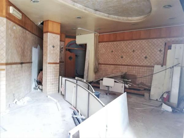 Negozio in Via Tavani Snc, Somma Vesuviana, {3} - Foto 2