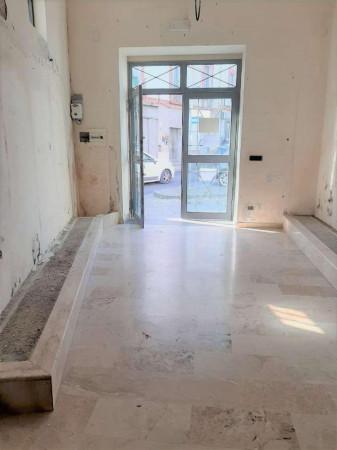 Negozio in Via Piazzetta Moscati, Somma Vesuviana, {3} - Foto 1
