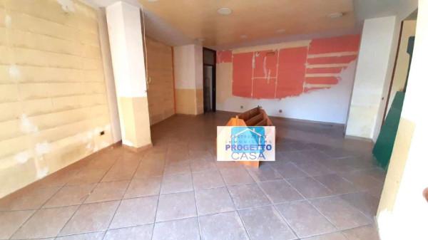 Negozio in Via Raimondi Snc, Somma Vesuviana, {3} - Foto 1