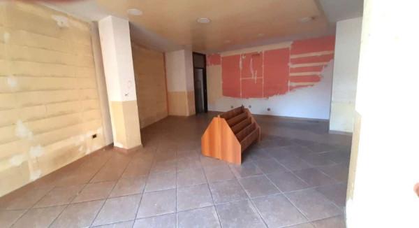 Negozio in Via Raimondi Snc, Somma Vesuviana, {3} - Foto 2