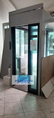 Negozio in Piazza Vittorio Emanuele III Snc, Somma Vesuviana, {3} - Foto 1