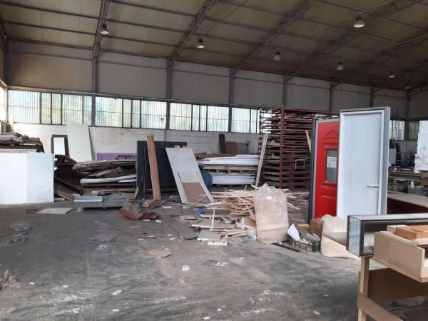 Capannone in Via Via Zingariello, Somma Vesuviana, {3} - Foto 1