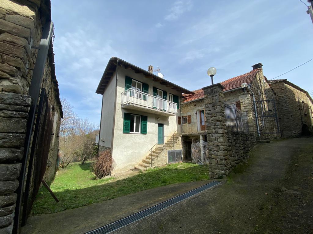 Casa indipendente in vendita a Pezzolo Valle Uzzone