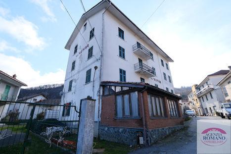 Palazzina commerciale in Via Stefano Ramorino 14, Urbe, {3} - Foto 2