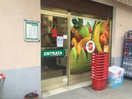Alimentari in , Urbe, {3} - Foto 1
