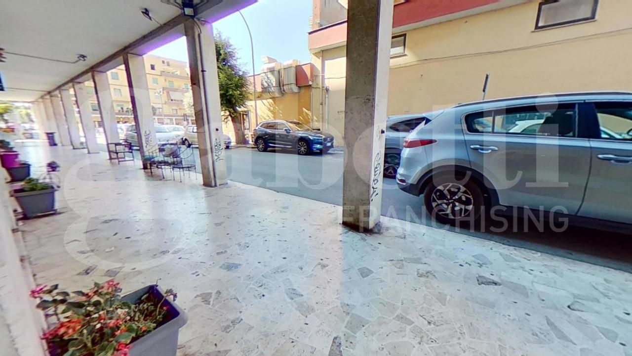Negozio in Via Fiume 84, Ladispoli, {3} - Foto 2
