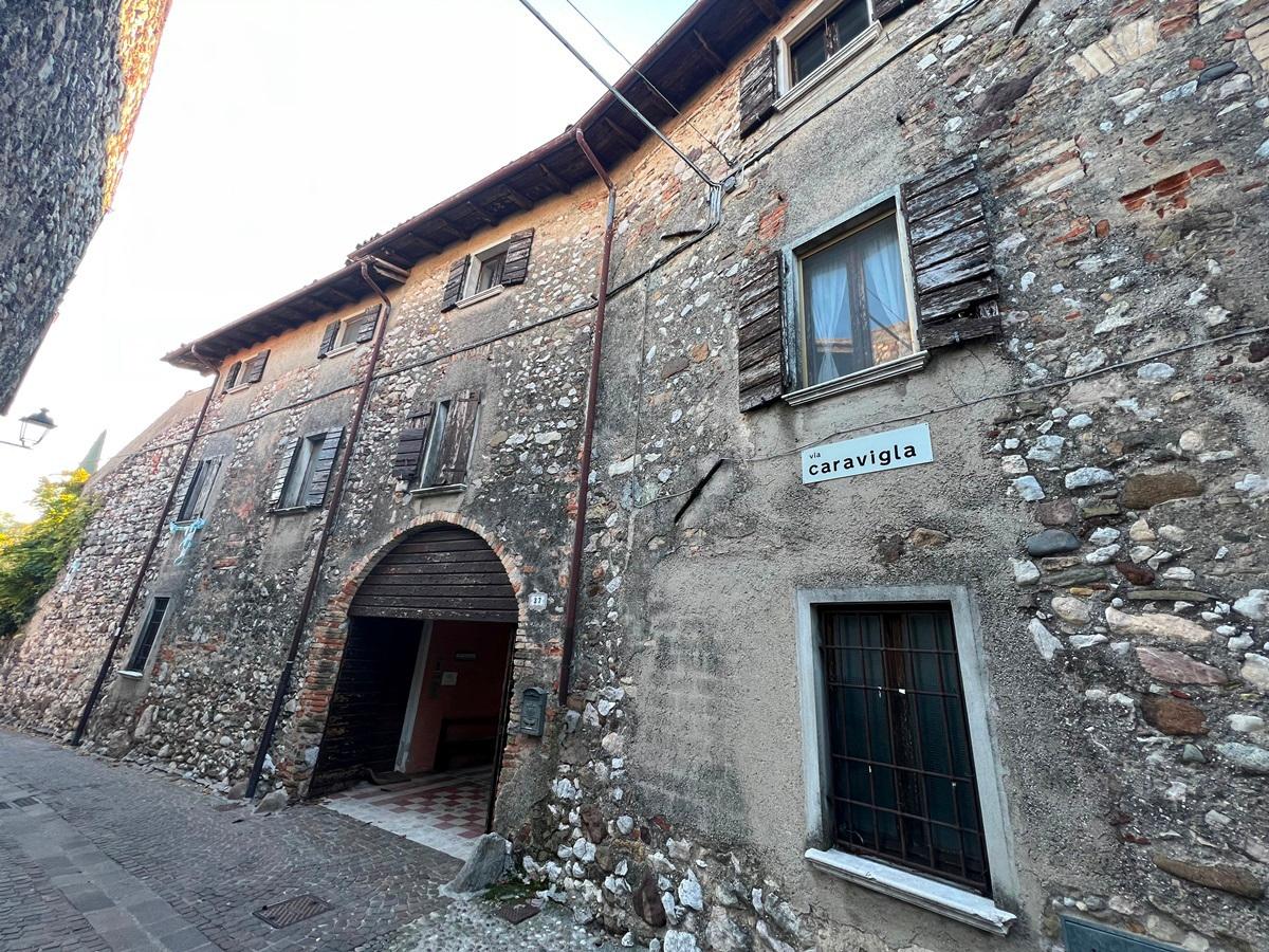 Cascina in vendita a Padenghe Sul Garda