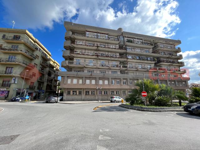 Trilocale in Piazza Roma 40, Milazzo - Foto 1