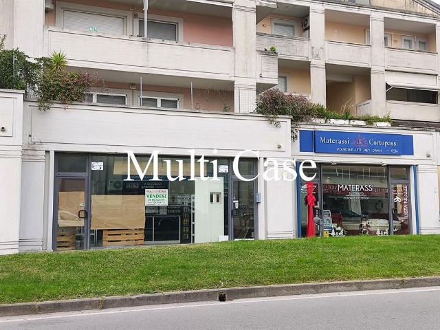 Geschäft in Via Aurelia Nord 45, Viareggio - Foto 1