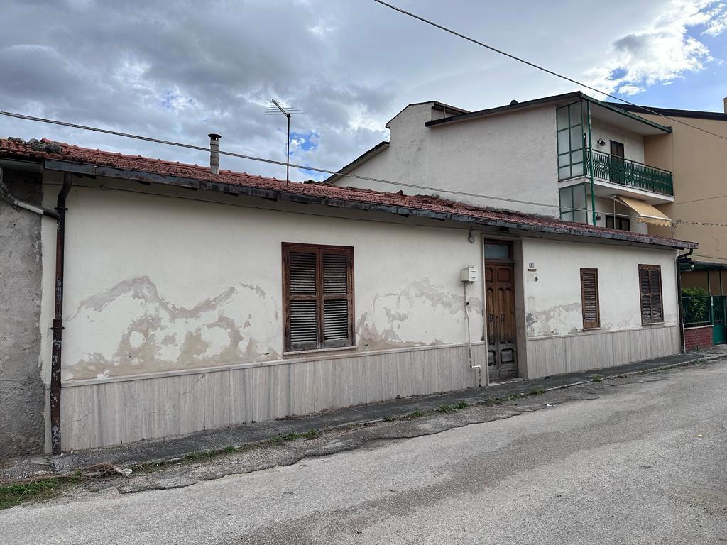 Casa indipendente in vendita a Avezzano