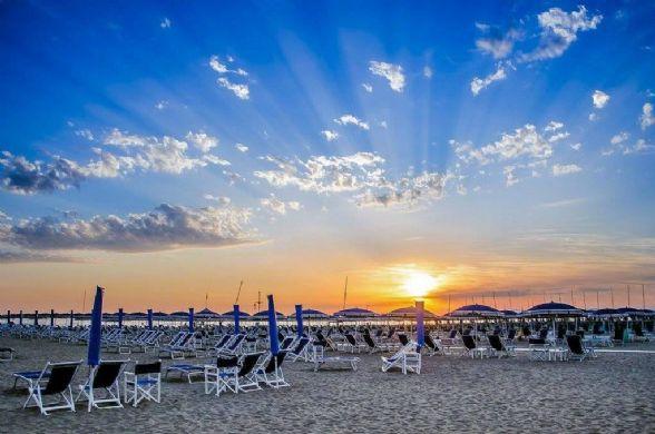 Stabilimento balneare in , Camaiore, {3} - Foto 1