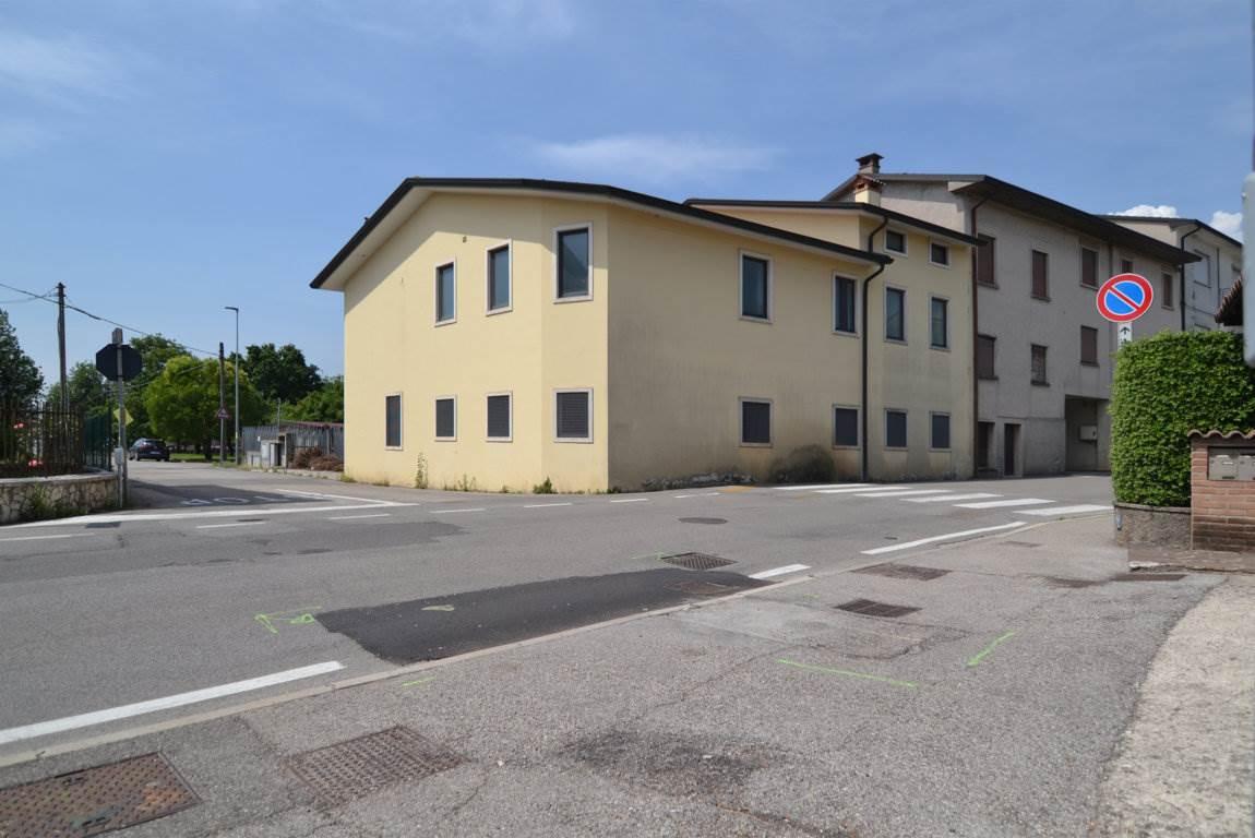 Laboratorio in , Trissino, {3} - Foto 1