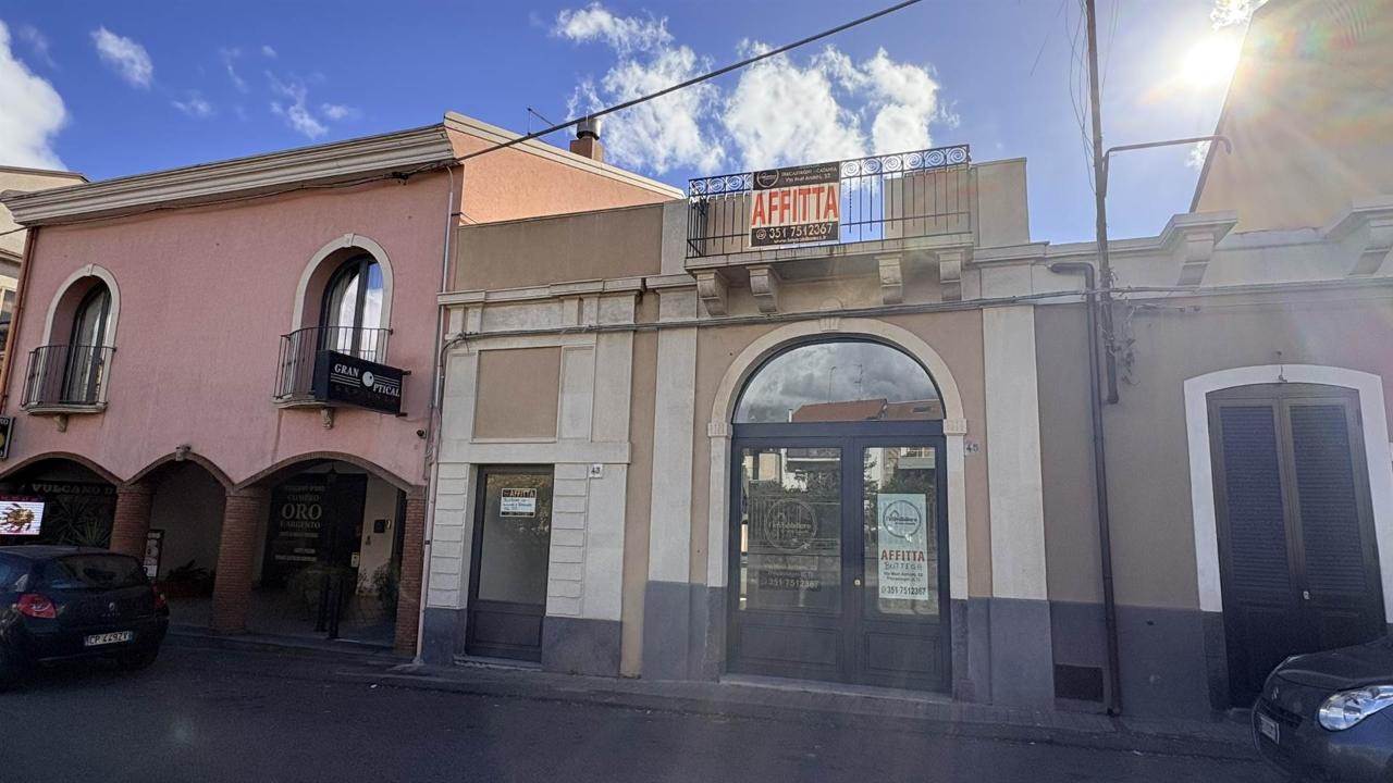 Negozio in Via Francesco Crispi, Trecastagni, {3} - Foto 1