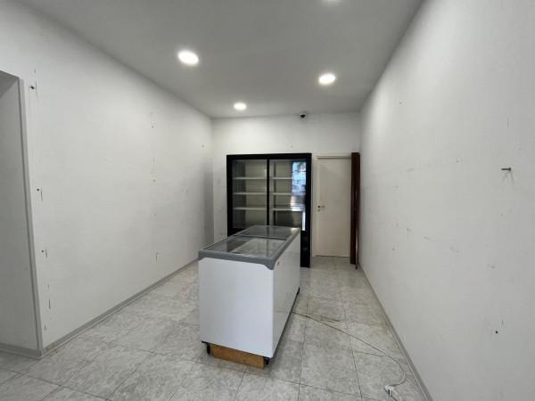 Negozio in Piazza Duomo, Catanzaro, {3} - Foto 2