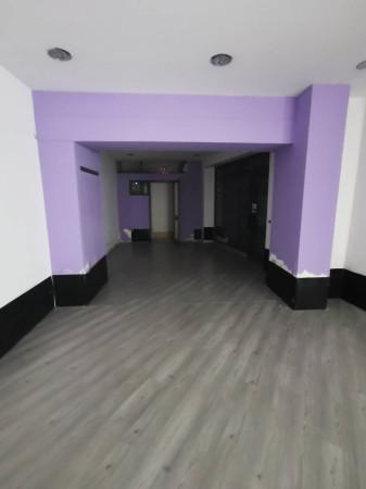 Negozio in Viale Magna Grecia 194, Catanzaro, {3} - Foto 1