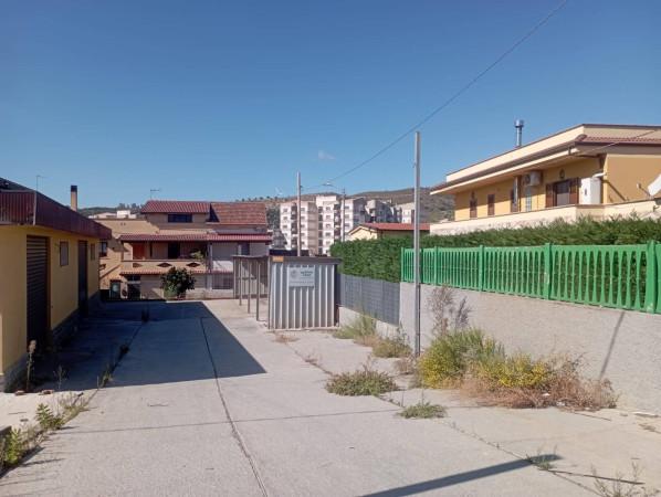 Negozio in Viale Magna Grecia, Catanzaro, {3} - Foto 1