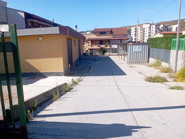 Negozio in Viale Magna Grecia, Catanzaro, {3} - Foto 2