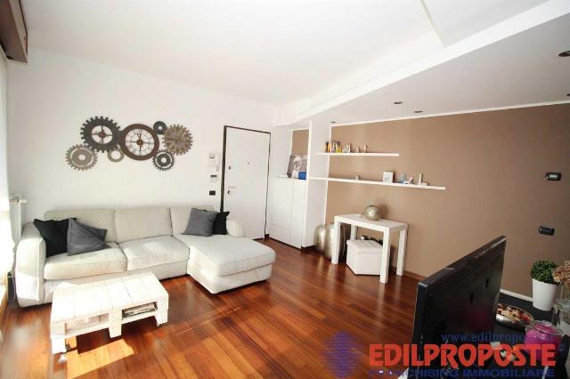 3-room flat in Via Torino, Lazzate - Photo 1