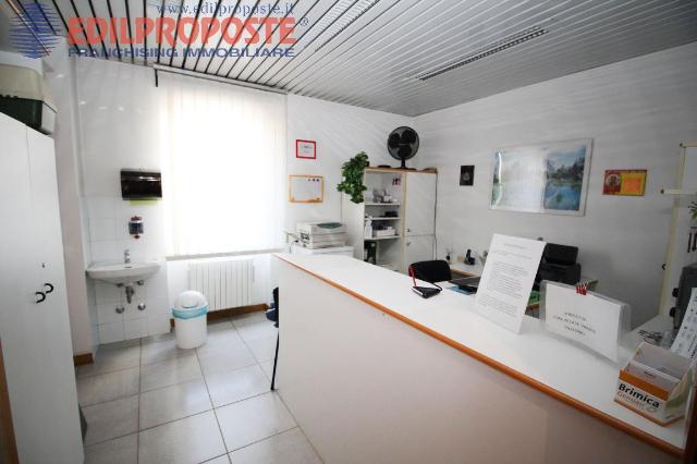 Büro in Via Piave, Lazzate - Foto 1