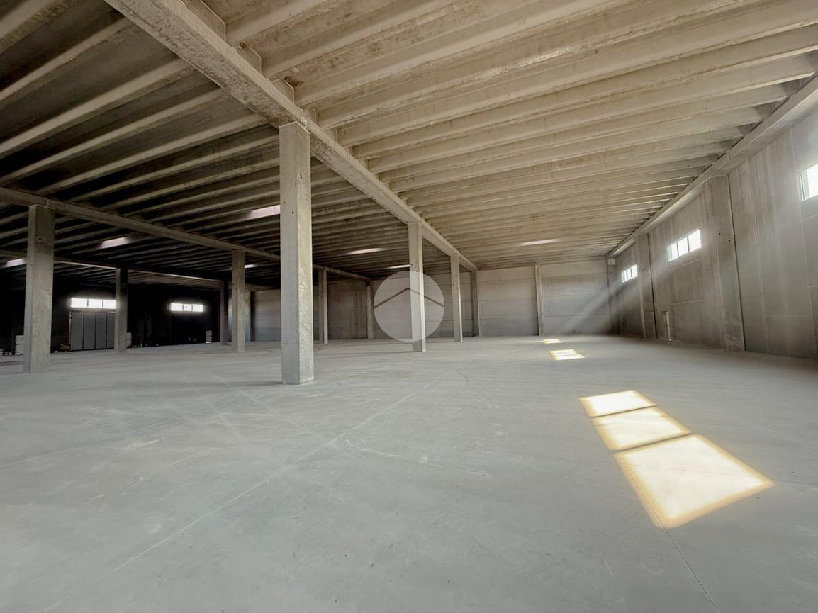 Capannone in Via dell'Industria 1, Romano Di Lombardia, {3} - Foto 2