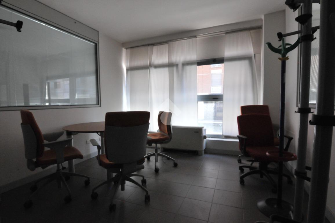 Ufficio in Via Riva di Reno 65, Bologna, {3} - Foto 1