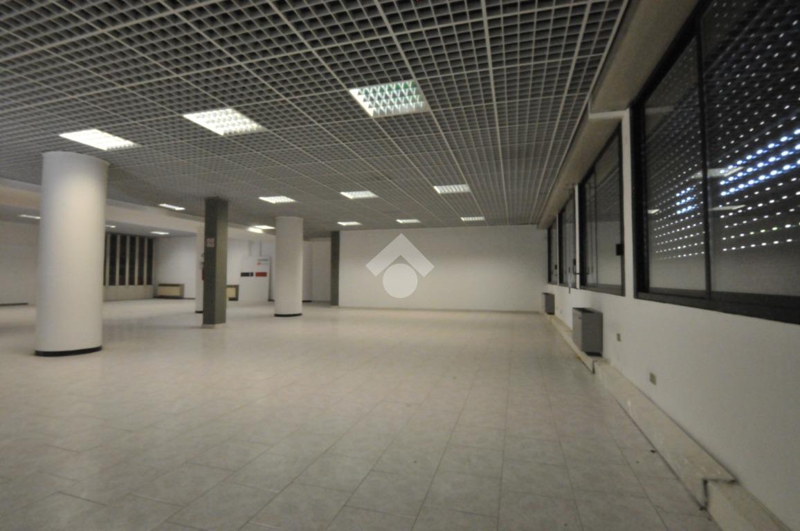 Ufficio in Via Giuseppe Parini 13, Zola Predosa, {3} - Foto 2